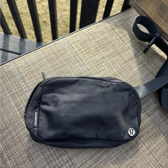 lululemon athletica Black Belt Bag for women - Picture 1 of 3